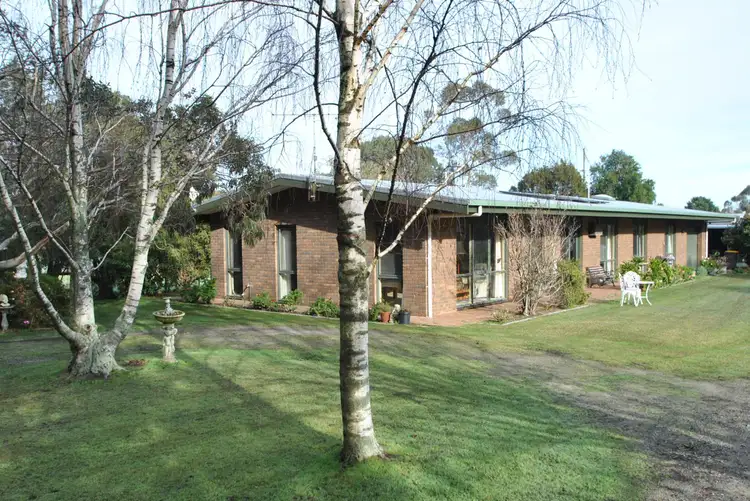 196 SAGE & LOGANS ROAD, Leongatha VIC 3953