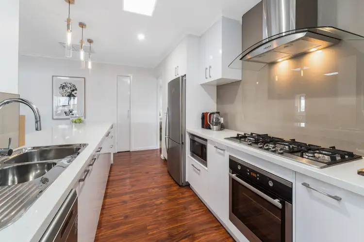 Fourth view of Homely house listing, 2 Zsi Zsi Court, Somerville VIC 3912