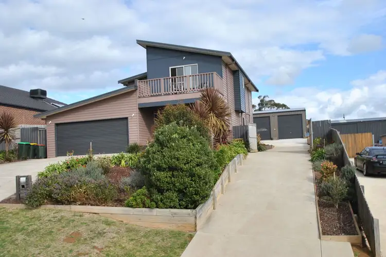 Fifth view of Homely house listing, 8 ROYAL PLACE, Leongatha VIC 3953