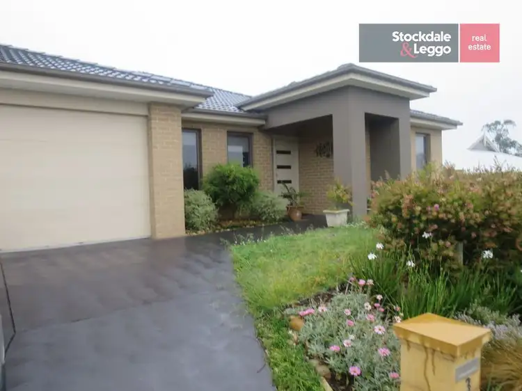 3 Folkstone Court
