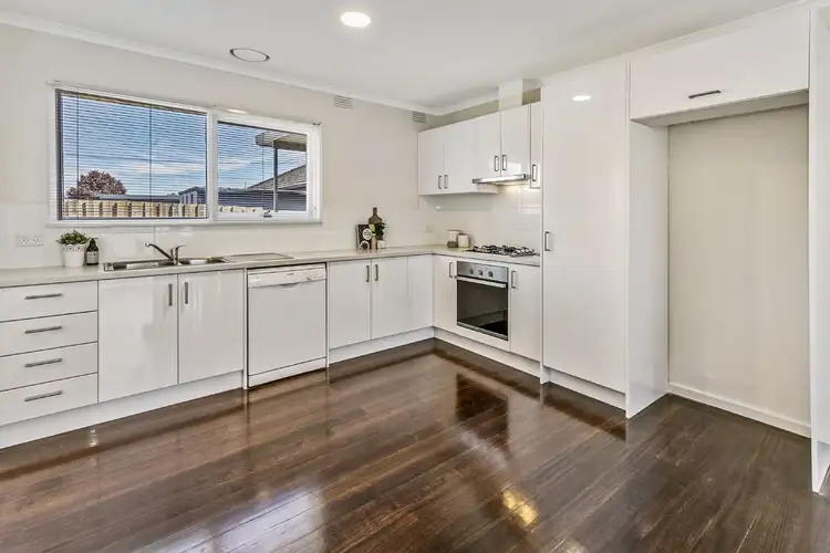 Fifth view of Homely house listing, 7 Dundee Court, Frankston North VIC 3200