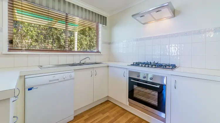 Seventh view of Homely house listing, 2 Tally Court, Berwick VIC 3806