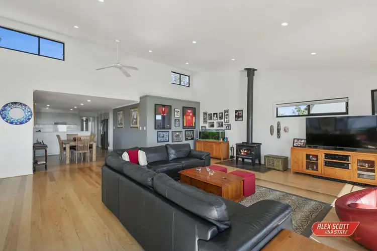 Fifth view of Homely house listing, 2 KRAMER RISE, Wimbledon Heights VIC 3922