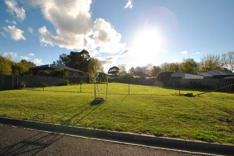 48 BENT STREET, Leongatha VIC 3953