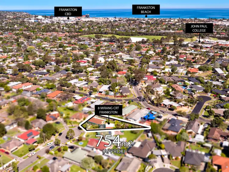 8 Mirang Court, Frankston VIC 3199
