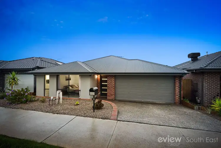 58 Fintona Crescent, Cranbourne West VIC 3977