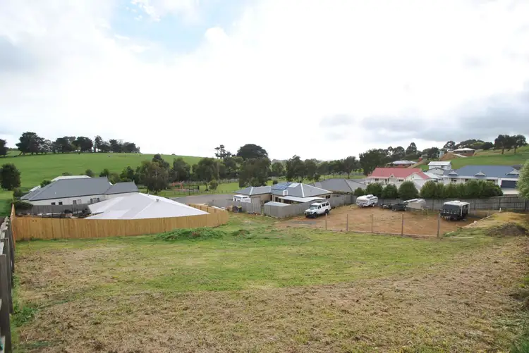 13 FLORASTON DRIVE, Leongatha VIC 3953