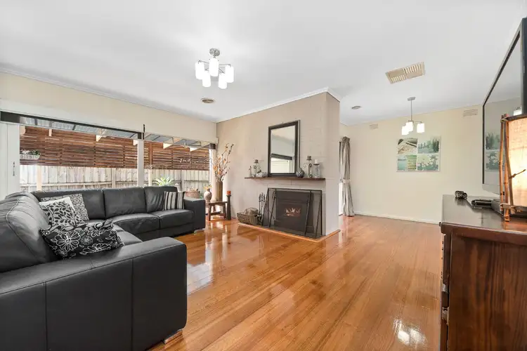 12 Mahoney Crescent, Seaford VIC 3198