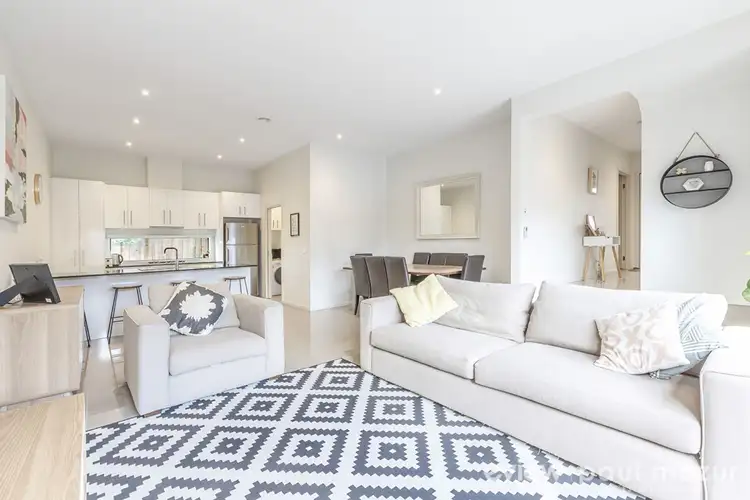 1/4 Rochester Road, Somerville VIC 3912