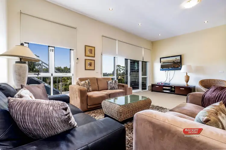 Second view of Homely apartment listing, 2/5 Lindsey Close, Inverloch VIC 3996