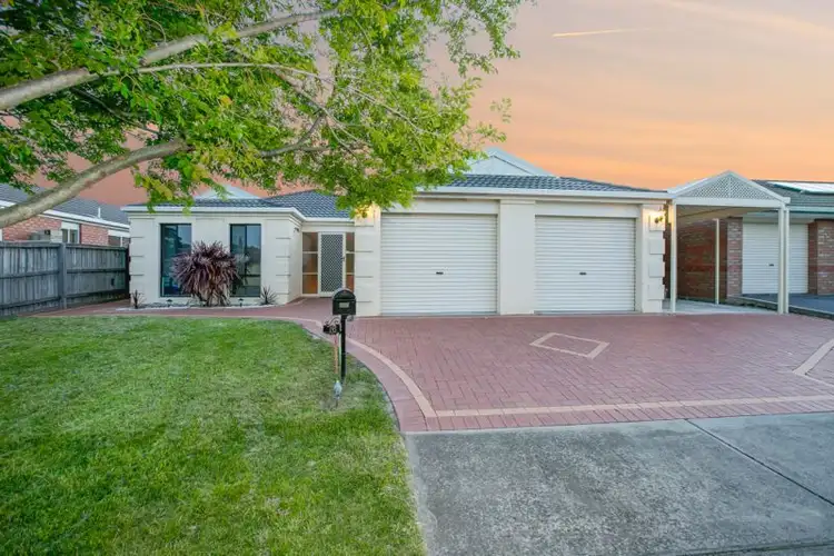 76 Kingston Avenue, Narre Warren South VIC 3805