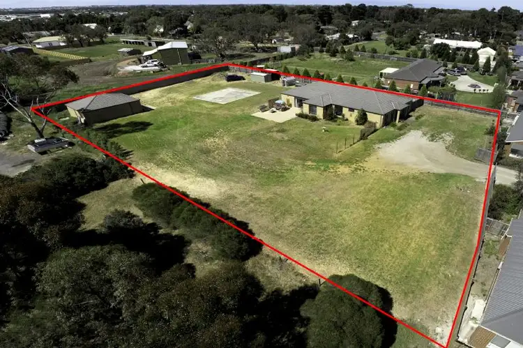 7 Helms Street, Newcomb VIC 3219