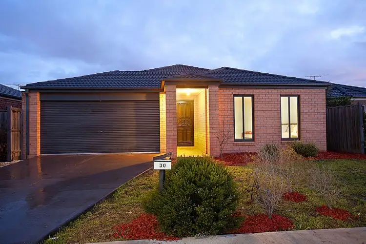 30 Hatchlands Drive, Deer Park VIC 3023