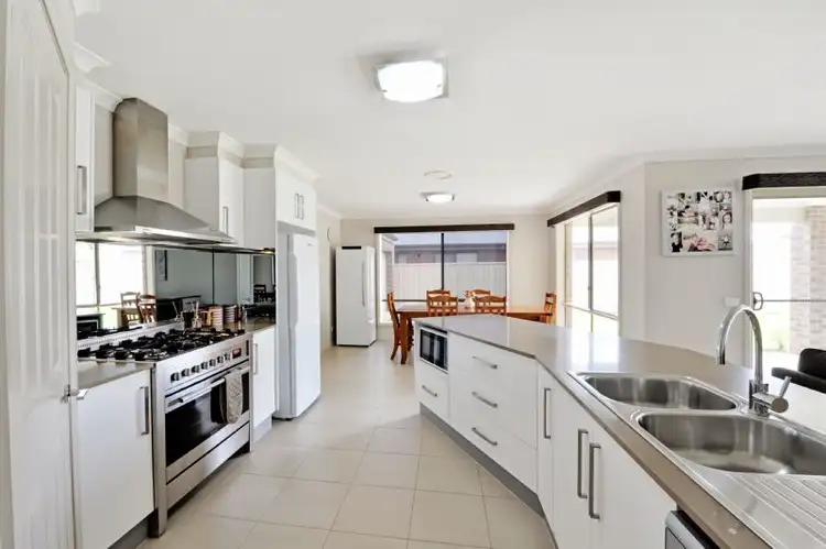Second view of Homely house listing, 10 Bentleigh Street, Shepparton VIC 3630