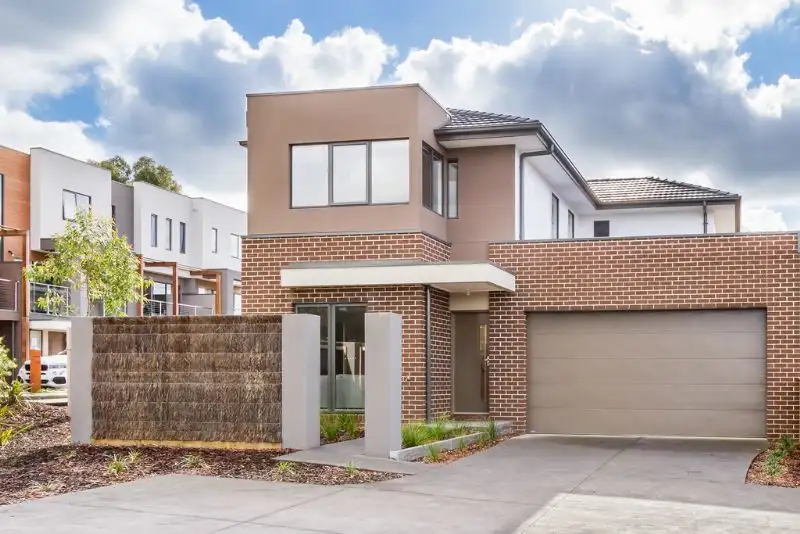 Main view of Homely house listing, 1/215 Normanby Road, Notting Hill VIC 3168