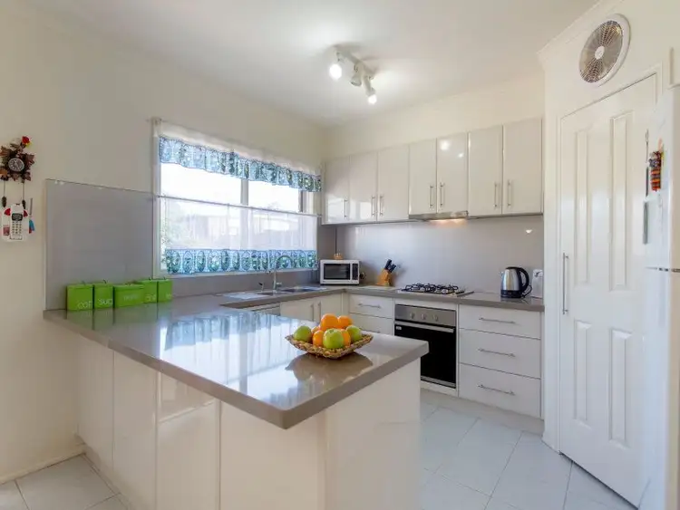 Main view of Homely unit listing, 2/87a North Gateway, Langwarrin VIC 3910