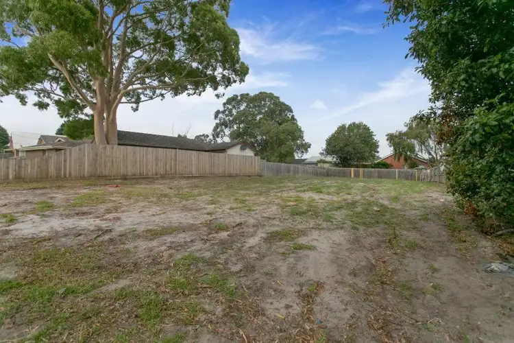 6 Caley Street, Frankston North VIC 3200