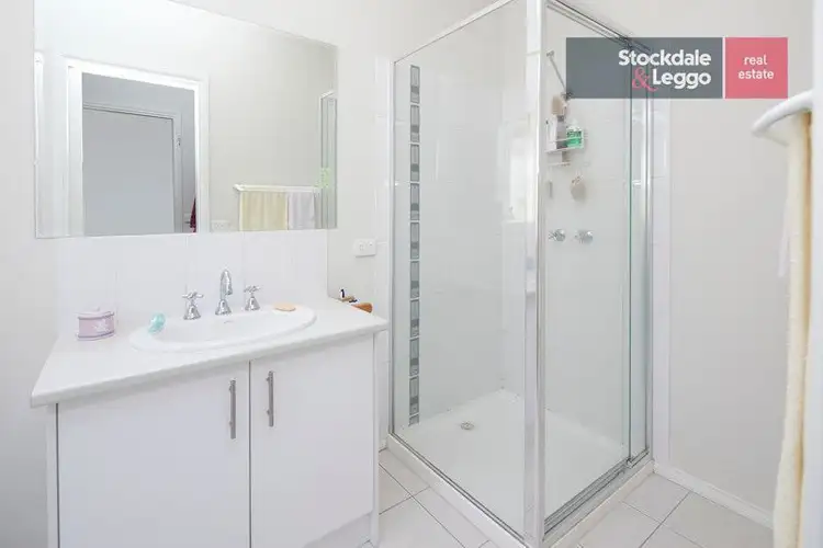 Sixth view of Homely house listing, 15 Bateson Court, Drouin VIC 3818