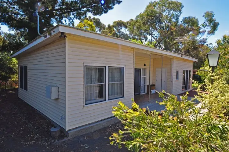 16 Bird St, Inverloch VIC 3996