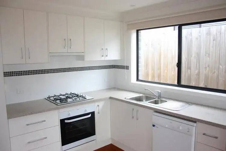 Sixth view of Homely unit listing, 1/6 SOUTH RAILWAY CRESCENT, Korumburra VIC 3950