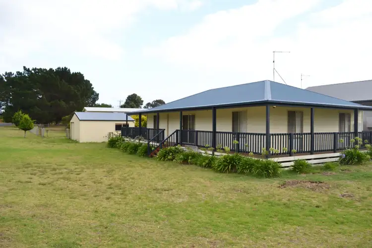 18 PLUTO DRIVE, Venus Bay VIC 3956