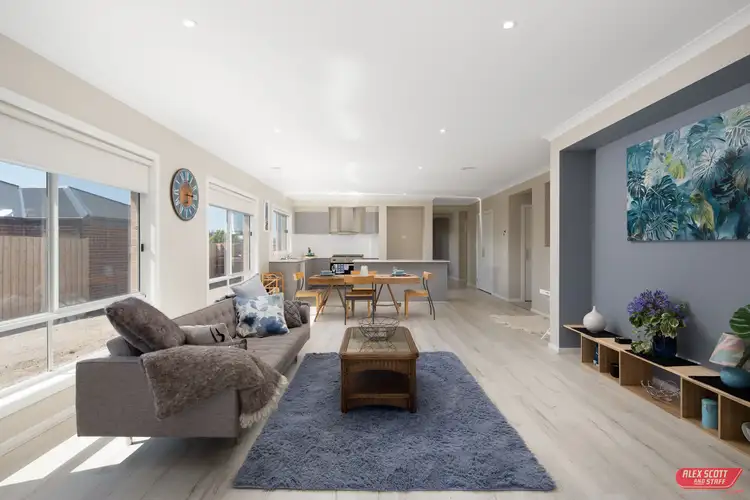 Second view of Homely house listing, 8 O'BRIEN CIRCUIT, Wonthaggi VIC 3995