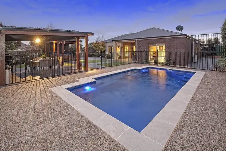 Second view of Homely house listing, 3 Collina Court, Langwarrin VIC 3910