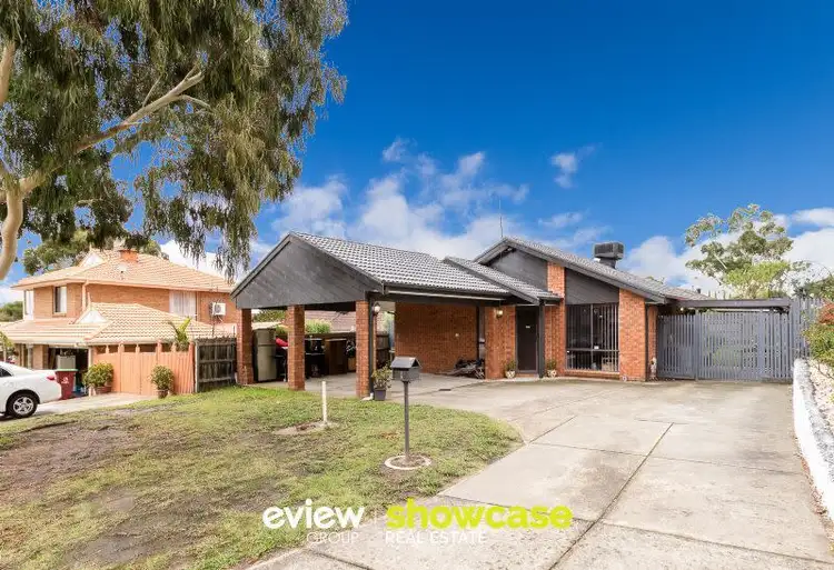 1 Stanton Close, Narre Warren South VIC 3805