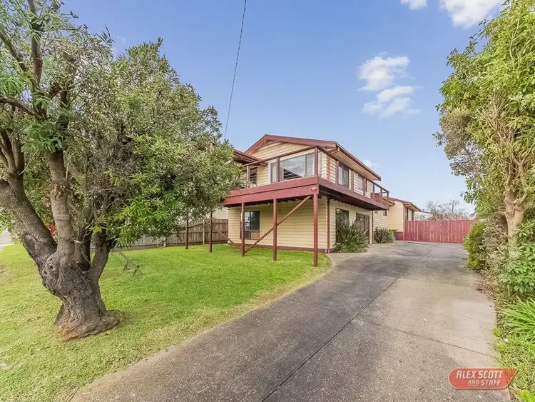 243 SETTLEMENT ROAD, Cowes VIC 3922