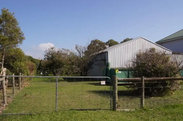 9 WALPOLE STREET, Corinella VIC 3984