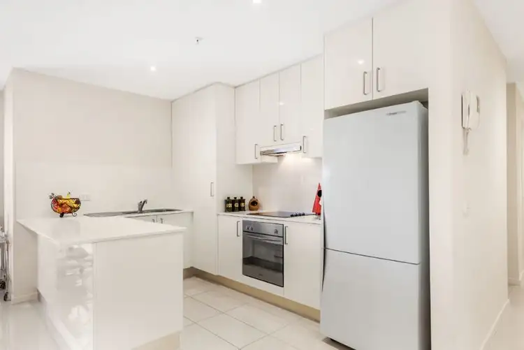 Fourth view of Homely apartment listing, 7/415 Highbury Road, Burwood VIC 3125