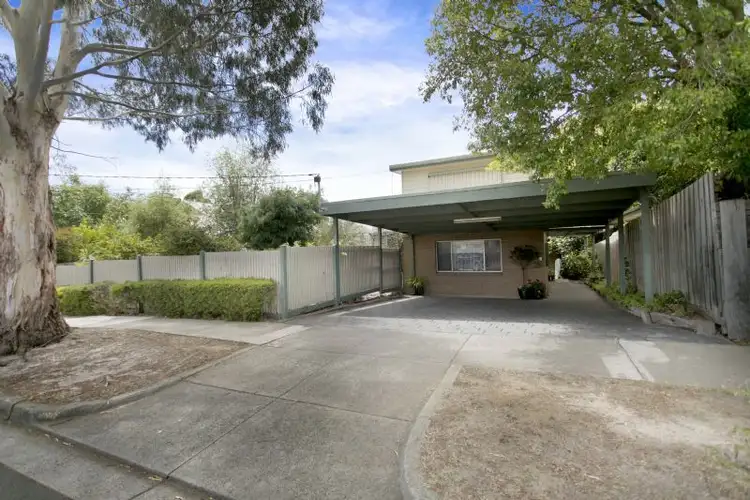 16 Lloyd St, Langwarrin VIC 3910