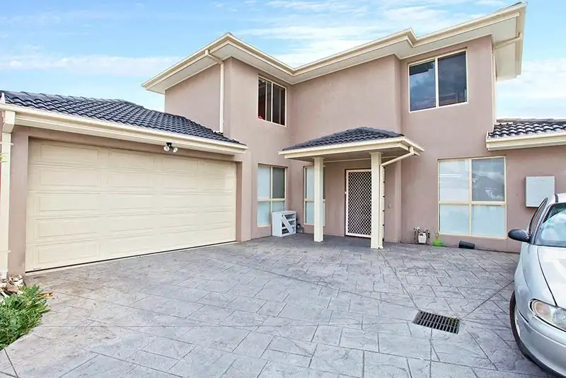 Main view of Homely townhouse listing, 2/61 Collins Street, St Albans VIC 3021