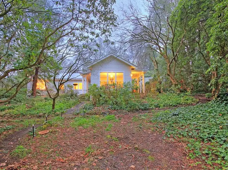 26 Old Coonara Rd, Olinda VIC 3788