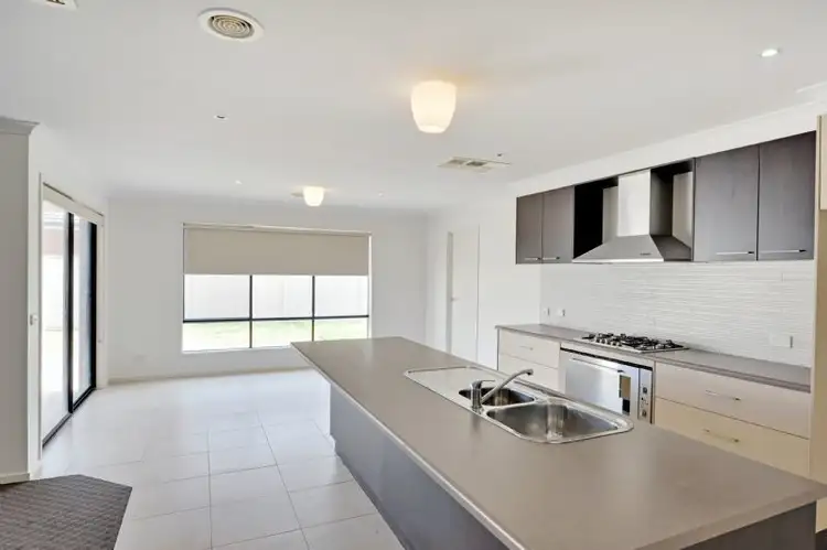 Fifth view of Homely house listing, 2 Yellowgum Drive, Kialla VIC 3631