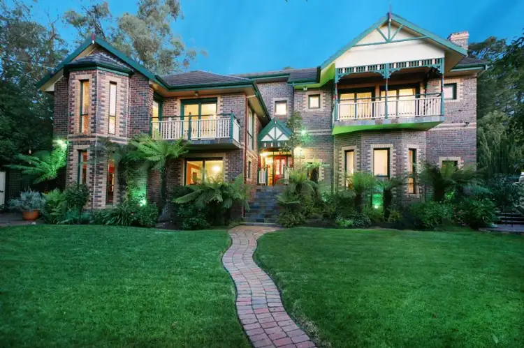3 Woodland Avenue, Croydon VIC 3136