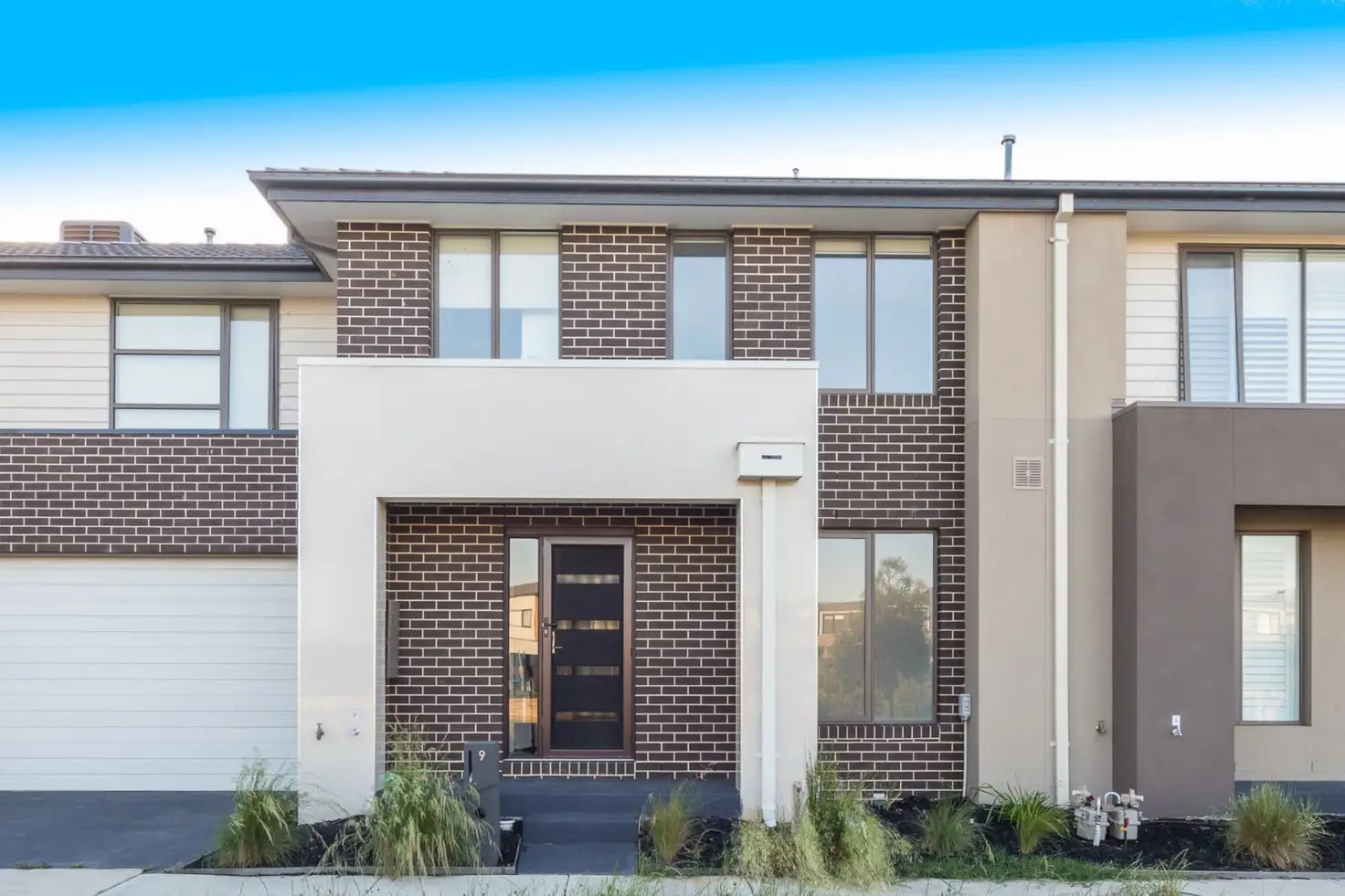 Main view of Homely townhouse listing, 9 Birchmore Place, Clyde North VIC 3978