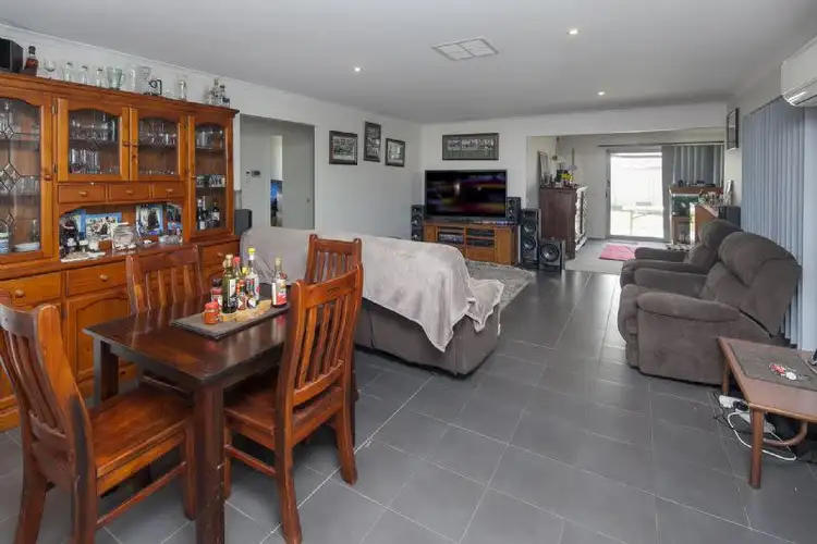 Sixth view of Homely house listing, 32 VIOLA AVENUE, Pakenham VIC 3810