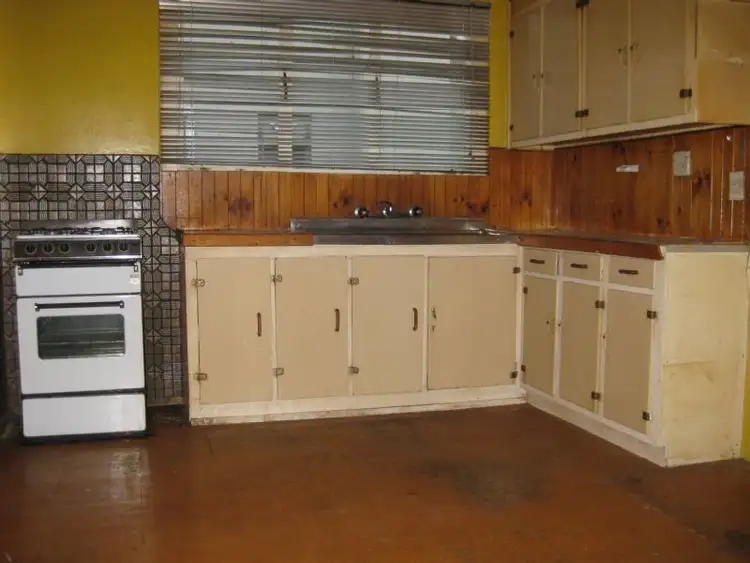 Second view of Homely house listing, 6 Tarata Drive, Doveton VIC 3177