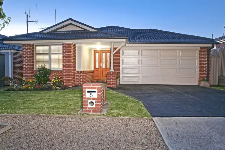 5 Webb Court, Pakenham VIC 3810
