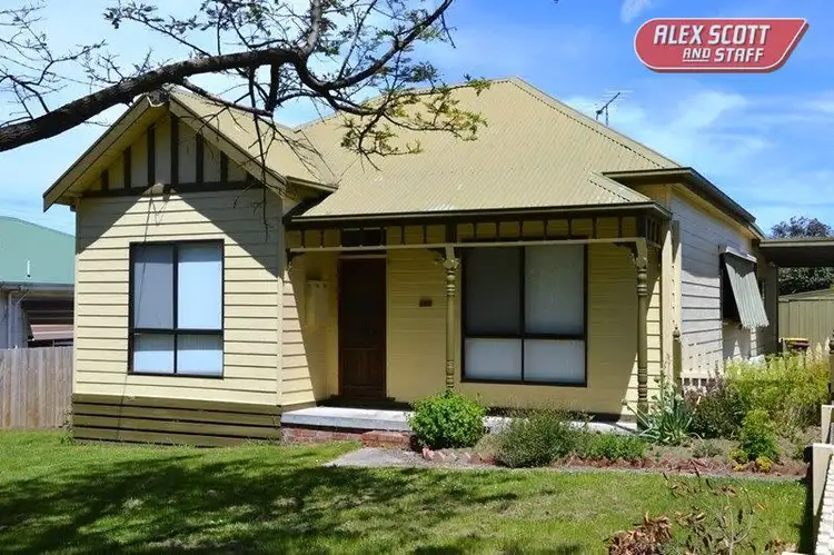 19 SOUTH RAILWAY CRESCENT, Korumburra VIC 3950