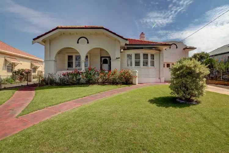 86 Gipps Street, Port Fairy VIC 3284
