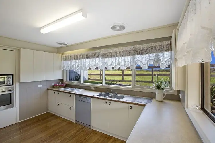 43 Spring Road, Junction Village VIC 3977