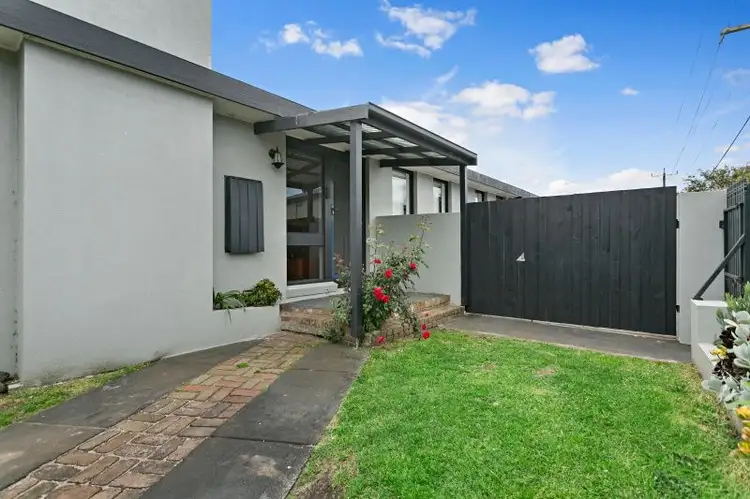 7 Moresby Avenue, Seaford VIC 3198
