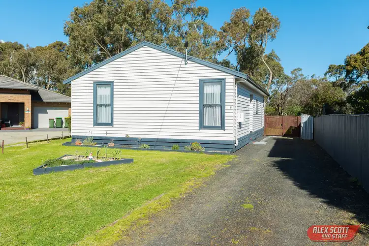 3 SEAL COURT, Cowes VIC 3922
