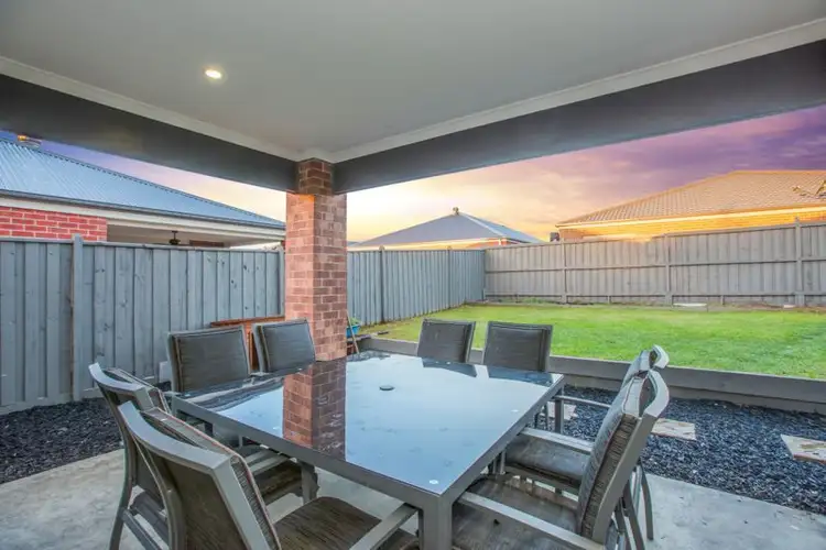 28 Merritt Avenue, Cranbourne VIC 3977