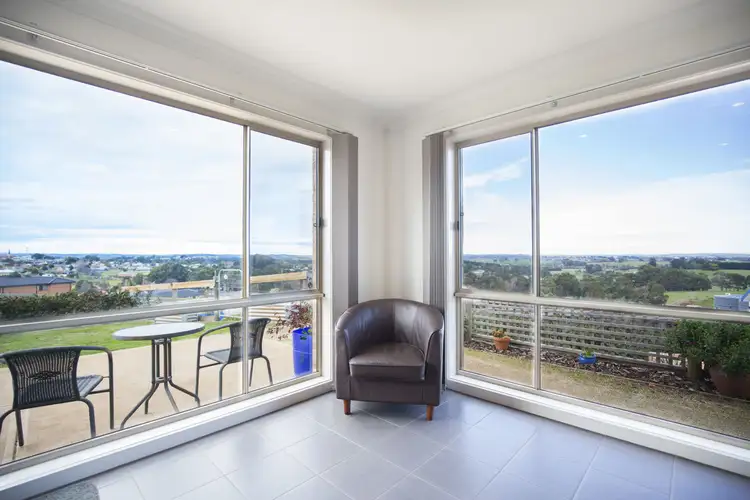 12 BURROWS WAY, Leongatha VIC 3953