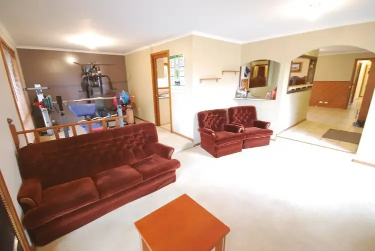 Sixth view of Homely house listing, 2 Oregon Court, Cranbourne North VIC 3977