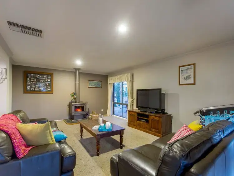Second view of Homely house listing, 5 Blue Gum Mews, Langwarrin VIC 3910