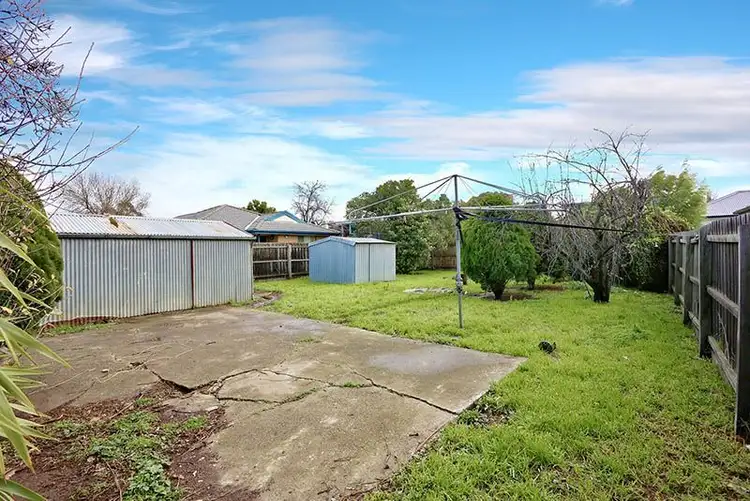 Fifth view of Homely house listing, 8 Ortolan Avenue, Broadmeadows VIC 3047